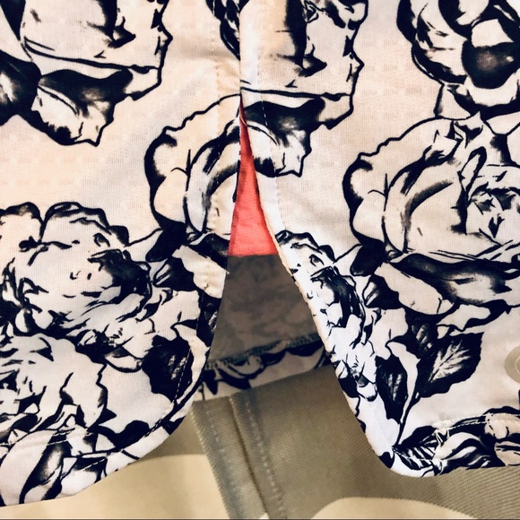 skirt skort in a black and white print  with pink trim and pockets. AMAZING!! - Picture 9 of 12